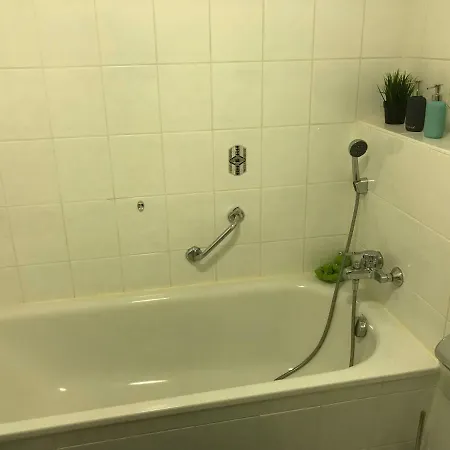 Kleine Wohnung Im Gruenen Drezno Zewnętrze zdjęcie